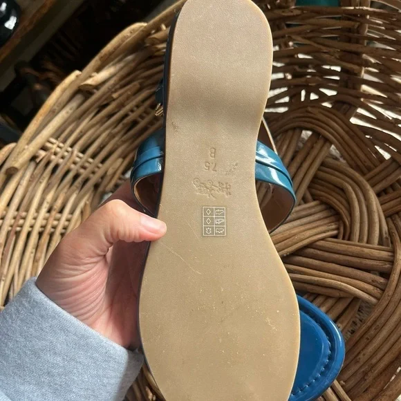 Coach Sandals - Picture 4 of 9